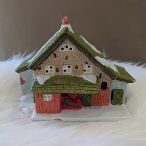Vintage Village Santa's Best Spirit of America Christmas Porcelain Green House